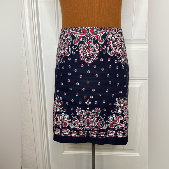 Talbots Bandana Paisley Print Navy, Red & White Stretch Skirt Size 10P - Picture 6 of 8